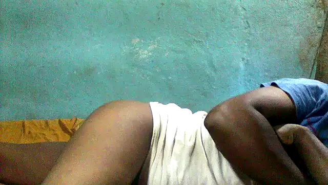 Snapshot of little__joy chatting on March 6, 1:13 am little joy online show from March 6, 1:13 am