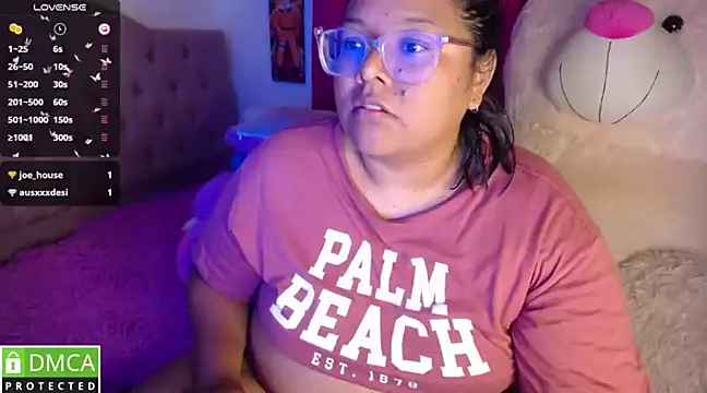 Snapshot of KittyHot20 chatting on February 7, 2:08 am KittyHot20 online show from February 7, 2:08 am