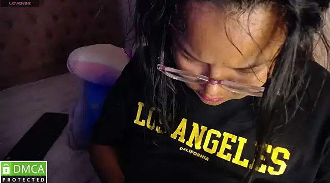 Snapshot of KittyHot20 chatting on February 25, 1:09 am KittyHot20 online show from February 25, 1:09 am