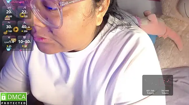 Snapshot of KittyHot20 chatting on March 7, 12:58 am KittyHot20 online show from March 7, 12:58 am