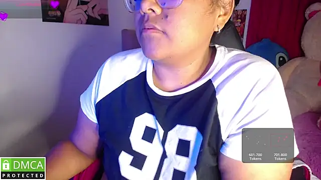 Snapshot of KittyHot20 chatting on October 6, 11:02 pm KittyHot20 online show from October 6, 11:02 pm