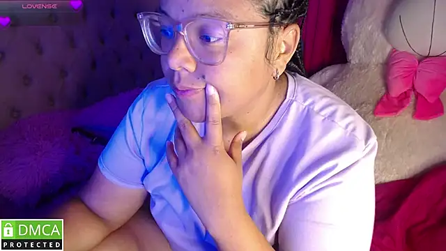 Snapshot of KittyHot20 chatting on October 23, 10:52 pm KittyHot20 online show from October 23, 10:52 pm