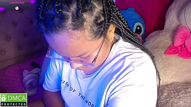 Snapshot of KittyHot20 chatting on October 28, 11:07 pm KittyHot20 online show from October 28, 11:07 pm