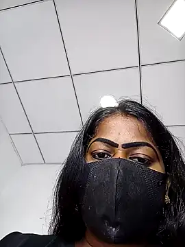 Snapshot of DISNI1997 chatting on February 3, 10:32 pm DISNI1997 online show from February 3, 10:32 pm