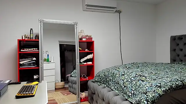 supermanboy94 online show from December 11, 10:25 am