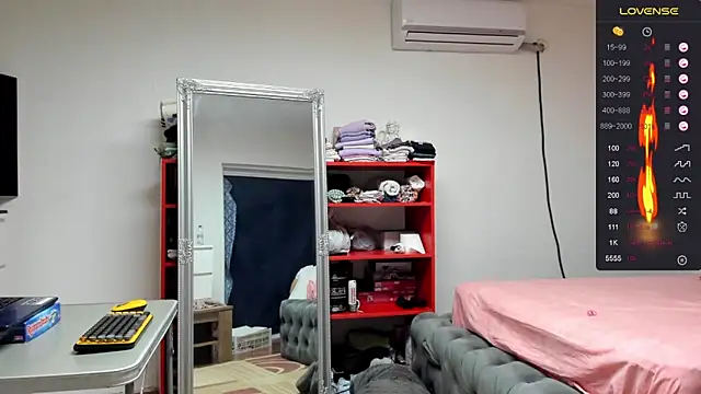 supermanboy94 online show from January 25, 3:30 am