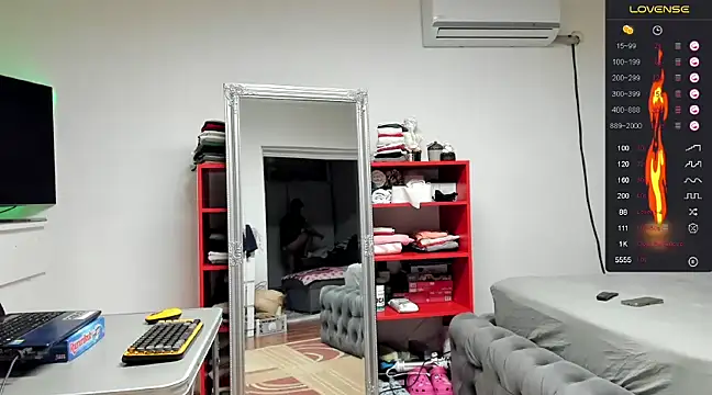 supermanboy94 online show from February 3, 6:56 am