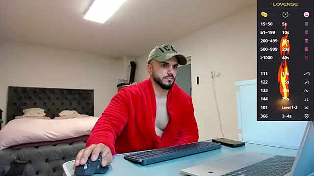 supermanboy94 online show from April 29, 5:22 am