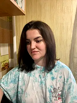 Karolina llove online show from December 3, 9:33 am