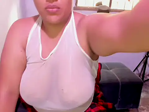 Snapshot of Kika_teem chatting on February 10, 1:44 pm Kika teem online show from February 10, 1:44 pm