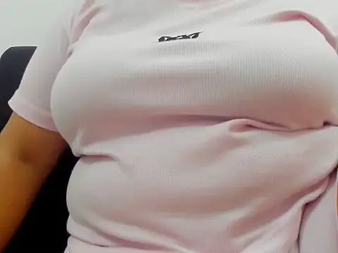 Snapshot of Kika_teem chatting on October 5, 6:12 am Kika teem online show from October 5, 6:12 am