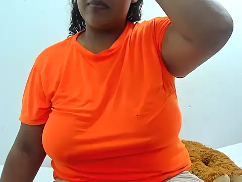 Snapshot of Kika_teem chatting on December 19, 1:56 am Kika teem online show from December 19, 1:56 am