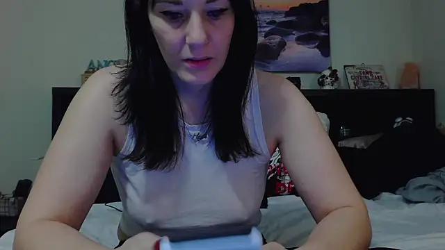 Snapshot of CrystalLakeXO chatting on November 2, 11:18 pm CrystalLakeXO online show from November 2, 11:18 pm