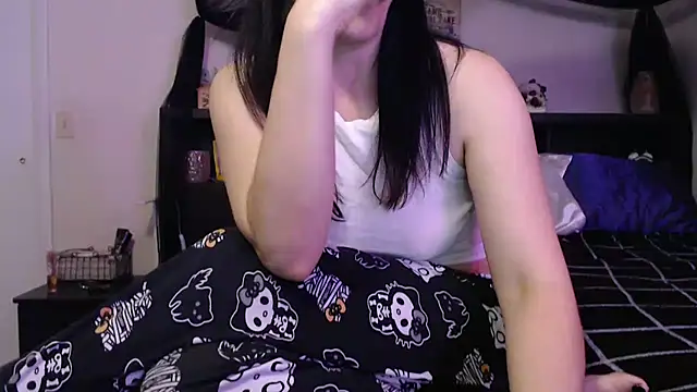 Snapshot of CrystalLakeXO chatting on June 12, 6:56 am CrystalLakeXO online show from June 12, 6:56 am