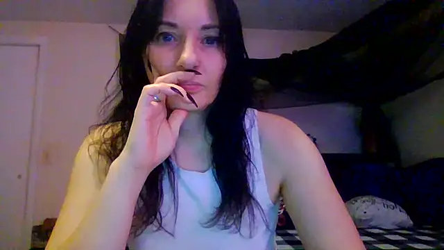 Snapshot of CrystalLakeXO chatting on June 16, 4:59 am CrystalLakeXO online show from June 16, 4:59 am
