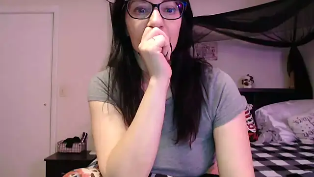 Snapshot of CrystalLakeXO chatting on June 22, 7:38 am CrystalLakeXO online show from June 22, 7:38 am