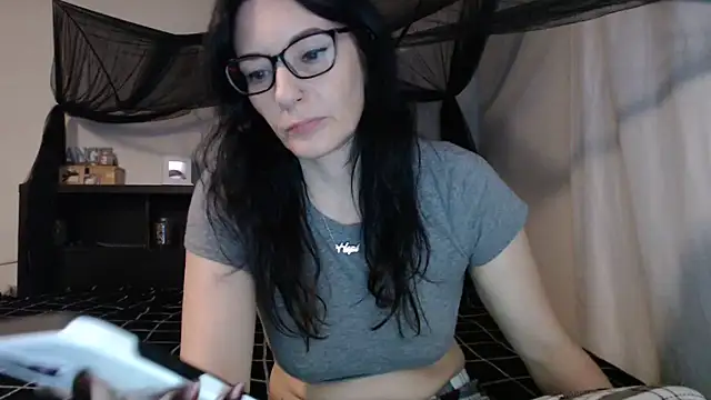 Snapshot of CrystalLakeXO chatting on July 30, 7:18 am CrystalLakeXO online show from July 30, 7:18 am
