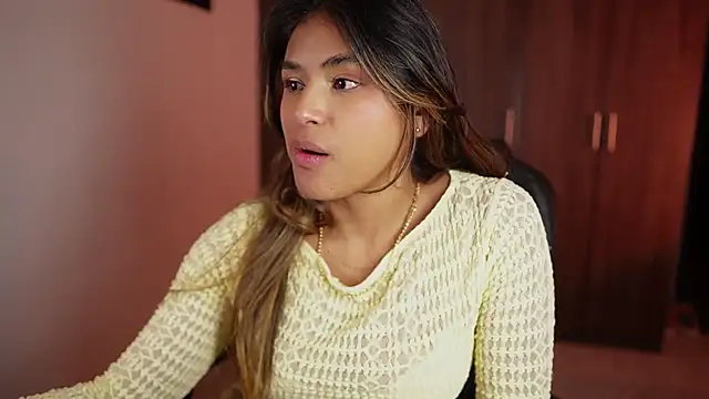 SaraParisi online show from March 12, 12:50 am