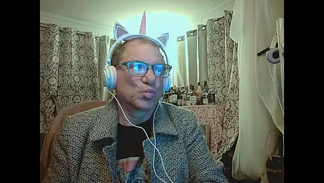 Snapshot of coryassman chatting on June 26, 5:45 am coryassman online show from June 26, 5:45 am