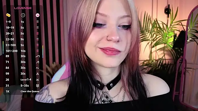 arielabradberry online show from October 17, 9:01 am