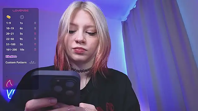 arielabradberry online show from March 11, 11:05 am