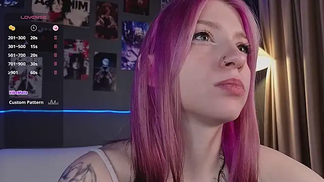 arielabradberry online show from June 23, 12:14 pm