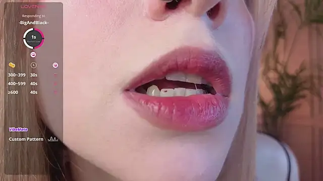 arielabradberry online show from July 10, 2:08 pm