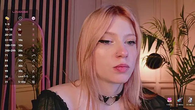 arielabradberry online show from August 5, 10:07 am