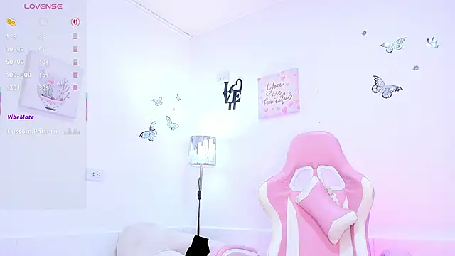 Snapshot of Alice_0120 chatting on October 30, 11:27 pm Alice 0120 online show from October 30, 11:27 pm