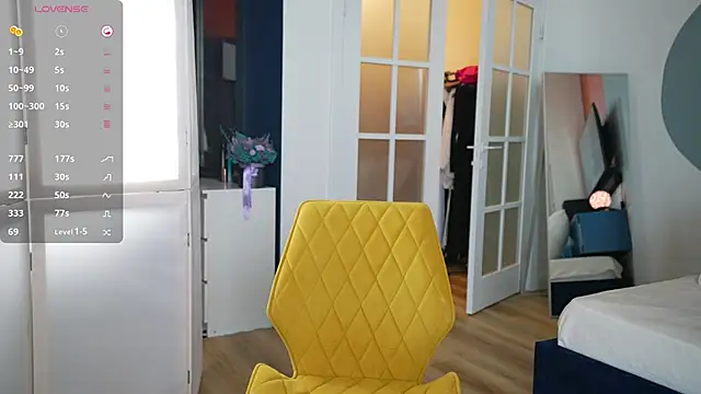 Snapshot of Vika54784 chatting on February 7, 6:45 am Vika54784 online show from February 7, 6:45 am