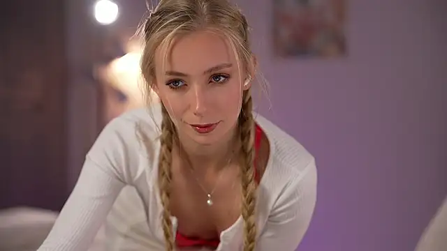 Snapshot of Vika54784 chatting on November 7, 3:39 am Vika54784 online show from November 7, 3:39 am