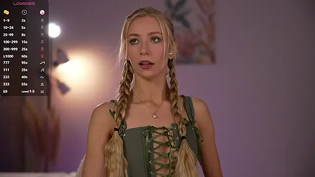 Snapshot of Vika54784 chatting on November 15, 5:38 am Vika54784 online show from November 15, 5:38 am