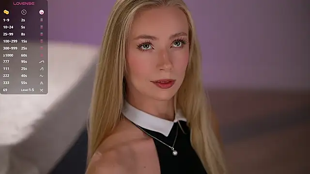 Snapshot of Vika54784 chatting on November 22, 5:39 am Vika54784 online show from November 22, 5:39 am