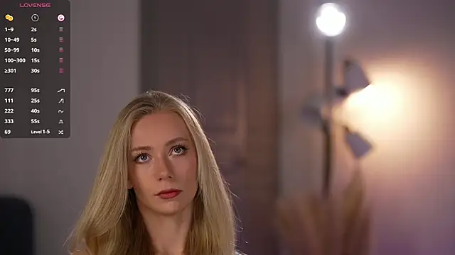 Snapshot of Vika54784 chatting on November 29, 1:30 am Vika54784 online show from November 29, 1:30 am