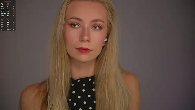 Snapshot of Vika54784 chatting on March 7, 5:15 am Vika54784 online show from March 7, 5:15 am