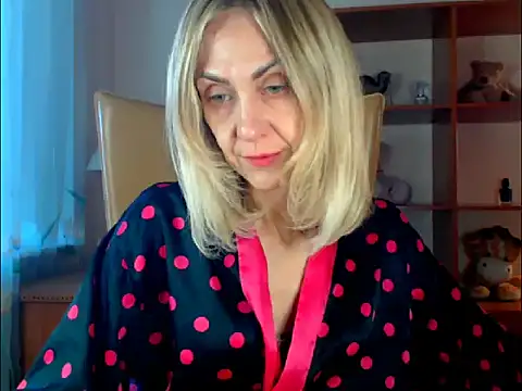 Tanya6547 online show from October 15, 9:42 am