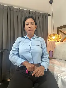 Snapshot of Angel_Perv chatting on June 9, 11:11 am Angel Perv online show from June 9, 11:11 am