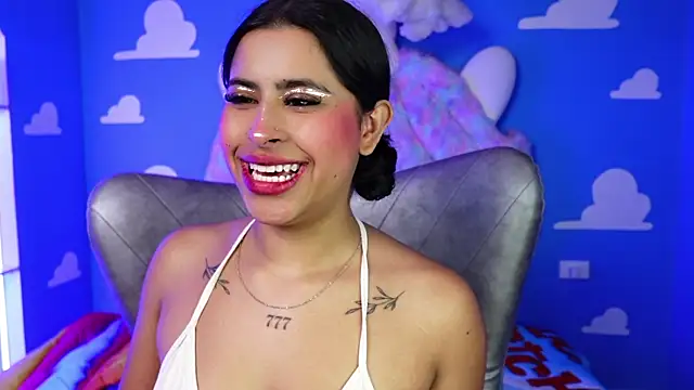 Snapshot of miss_romyna chatting on May 4, 11:17 am miss romyna online show from May 4, 11:17 am