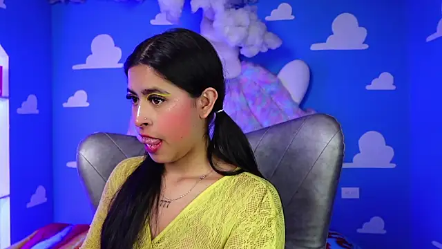 Snapshot of miss_romyna chatting on May 6, 11:04 am miss romyna online show from May 6, 11:04 am