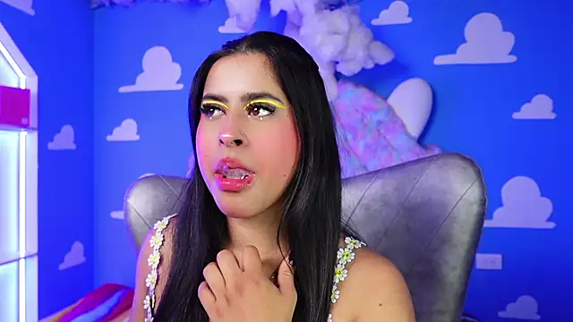 Snapshot of miss_romyna chatting on May 26, 11:06 am miss romyna online show from May 26, 11:06 am