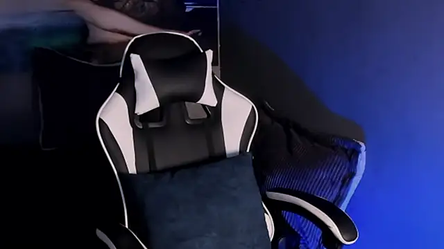 Thomas Fit1 online show from March 24, 1:43 am