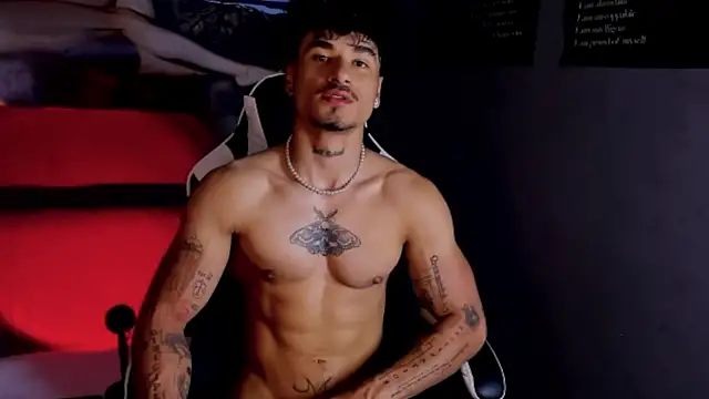 Thomas Fit1 online show from April 30, 10:58 pm