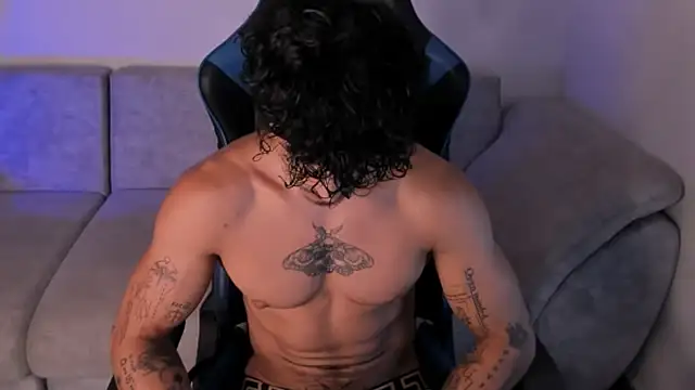 Snapshot of Thomas_Fit1 chatting on July 1, 12:56 am Thomas Fit1 online show from July 1, 12:56 am