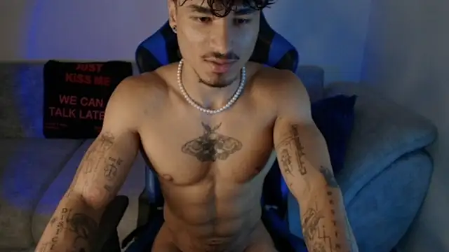 Snapshot of Thomas_Fit1 chatting on July 8, 12:53 pm Thomas Fit1 online show from July 8, 12:53 pm