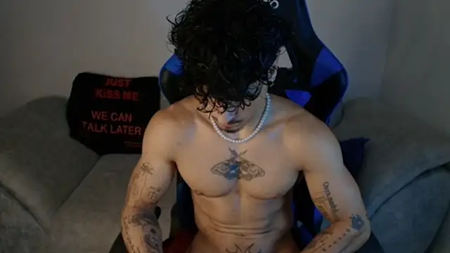 Snapshot of Thomas_Fit1 chatting on July 10, 2:05 am Thomas Fit1 online show from July 10, 2:05 am