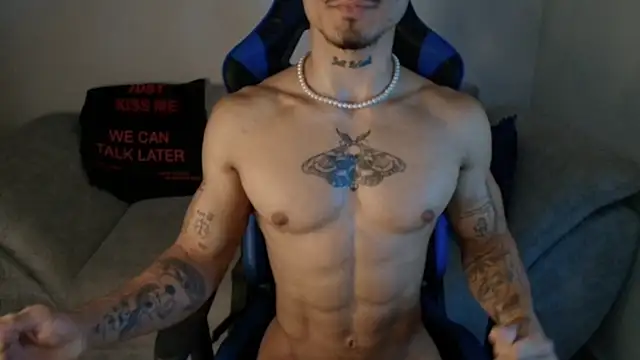 Snapshot of Thomas_Fit1 chatting on July 11, 12:19 pm Thomas Fit1 online show from July 11, 12:19 pm