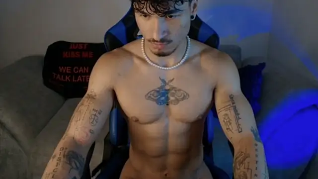 Snapshot of Thomas_Fit1 chatting on July 12, 12:51 pm Thomas Fit1 online show from July 12, 12:51 pm