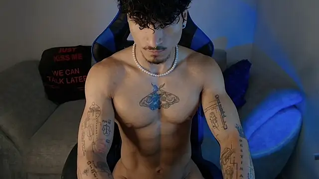 Snapshot of Thomas_Fit1 chatting on July 15, 12:54 pm Thomas Fit1 online show from July 15, 12:54 pm