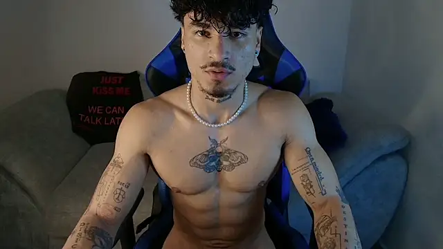 Snapshot of Thomas_Fit1 chatting on July 20, 12:07 pm Thomas Fit1 online show from July 20, 12:07 pm