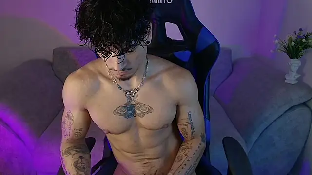 Snapshot of Thomas_Fit1 chatting on July 30, 12:26 pm Thomas Fit1 online show from July 30, 12:26 pm